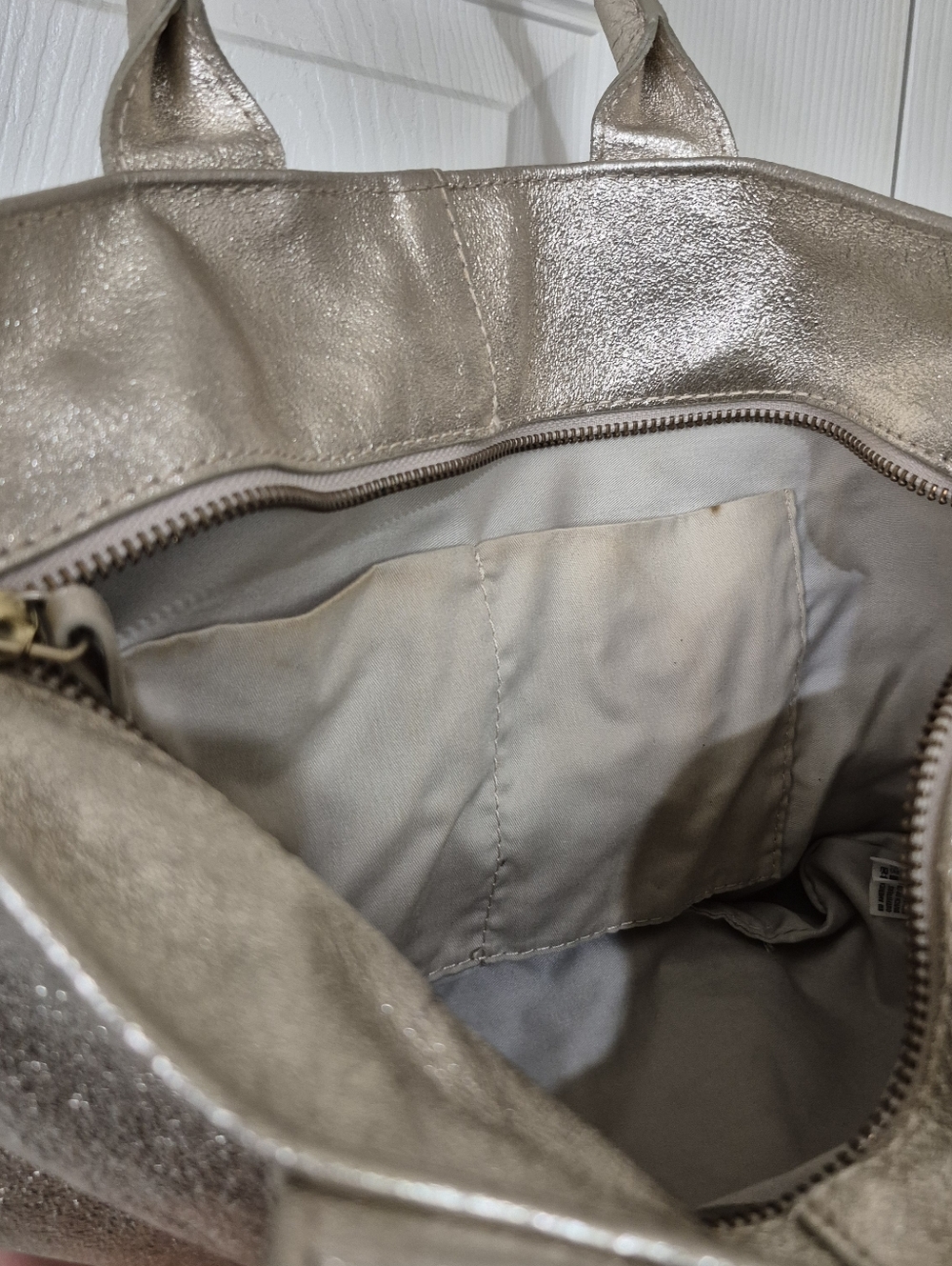 American Eagle Urban Outfitters Italian Leather Silver Tote - Picture 12 of 13